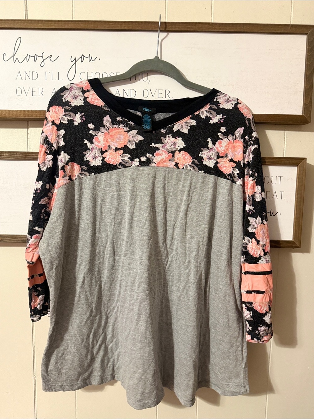 Rue21 Black & Grey Floral Yoke Long Sleeve Top with Peach Accents